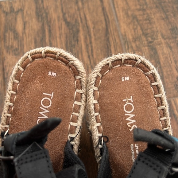 Tom’s size 5 - Picture 4 of 4